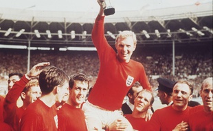 Photo d'archives du 30 juillet 1966, lorsque l'Angleterre a battu l'Allemagne en finale de la Coupe du monde à Wembley.