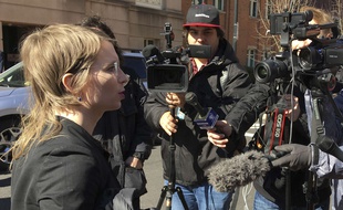 Chelsea Manning s'adresse aux médias à Washington, le 5 mars 2019.