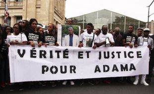 Lors d'une manifestation de la famille d'Adama Traoré.