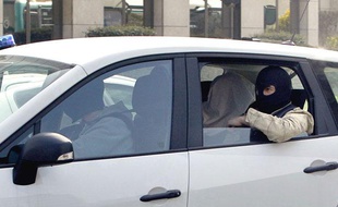 Le frère de Mohamed Merah est arrivé samedi matin au siège de la DCRI, à Levallois Perret.