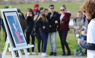 Hommage à la jeune Alexia le 16 mars 2016 à Saint-Trojan.