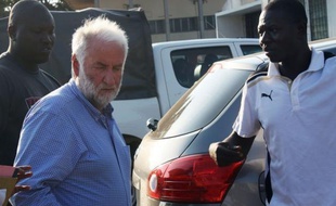 L'avocat de Loïk Le Floch-Prigent, inculpé et incarcéré au Togo pour complicité d'escroquerie, s'est inquiété jeudi de l'état de santé "extrême" de son client, s'appuyant sur l'attestation alarmiste d'un professeur de médecine pour demander son rapatriement en France.