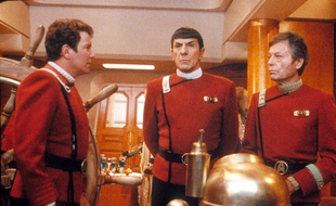William Shatner, Leonard Nimoy et Deforest Kelley dans le film Star Trek 5.