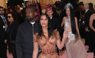 Le rappeur Kanye West et son épouse, la femme d'affaires Kim Kardashian au Met Gala 2019