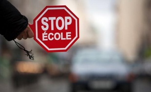 La Prévention Routière et Assureurs Prévention ont lancé jeudi une nouvelle opération nationale de sensibilisation afin d'apprendre aux enfants à maîtriser l'environnement de la rue et à se déplacer en toute sécurité sur le chemin de l'école.