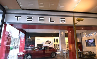 (Photo d'illustration) Une Tesla modèle S, dans une concession bruxelloise.