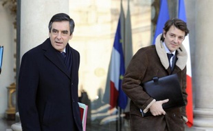 Une réunion interministérielle s'est tenue vendredi matin autour de François Fillon afin de préparer le sommet social prévu le 18 janvier à l'Elysée, au cours duquel le gouvernement doit notamment présenter son projet de "TVA sociale", a-t-on appris auprès de Matignon.