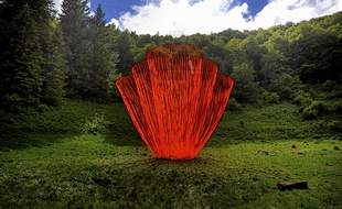 Le Réveil, c'est le nom de l'œuvre monumentale de Pier Fabre, présentée en 2011 au festival Horizons Arts Nature.