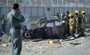 Les talibans ont lancé deux attaques mercredi à Kaboul, dont un attentat suicide à la voiture piégée, qui ont fait au moins six morts, quelques heures après le départ du président américain Barack Obama en visite surprise dans la capitale afghane.