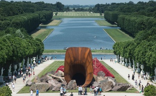 «Dirty Corner» d'Anish Kapoor