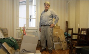 « On a changé quatre fois de logement en deux ans. Aujourd'hui, je suis épuisé », explique Hervé Delorme, de retour cours Lafayette.