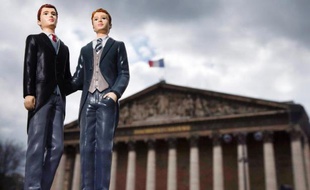 Le parquet général a formé un pourvoi en cassation contre l'arrêt de la cour d'appel de Chambéry autorisant un couple homosexuel franco-marocain à se marier, a annoncé jeudi le procureur général à Chambéry, Jacques Dallest.