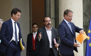 Philippe Martinez (CGT) avec le Président du Medef Geoffroy Roux de Bezieux à l'Elysée.