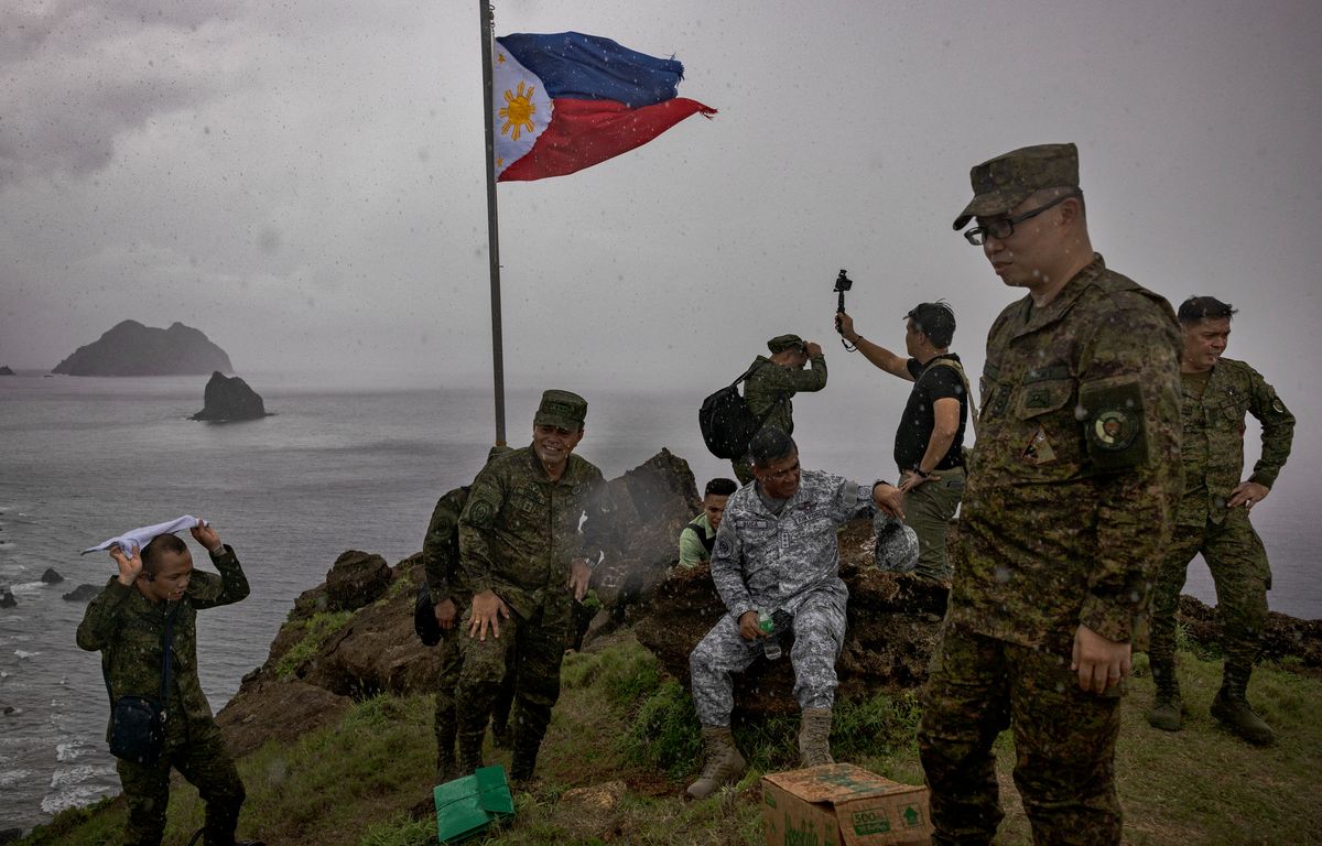 Face à la Chine, les Philippines renforcent leurs avant-postes militaires