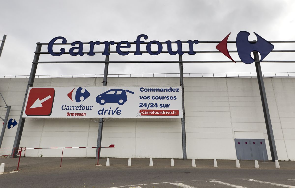 Carrefour dégaine son affichette anti- « shrinkflation » pour indiquer les produits concernés