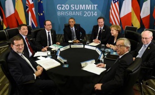 De GàD: Mariano Rajoy Brey, Matteo Renzi, Francois Hollande, Barack Obama, David Cameron, Angela Merkel, Jean-Claude Juncker et Herman Van Rompuy lors du G20 le 16 novembre 2014 à Brisbane