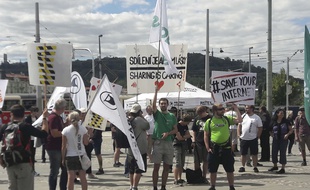 Manifestation contre la directive européenne sur le droit d'auteur, le 1er juillet 2018 à Prague.