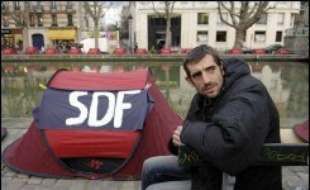 Augustin Legrand, président de l'association Les Enfants de Don Quichotte, a indiqué jeudi soir à l'AFP que son mouvement citoyen allait s'étendre dans les jours à venir à plusieurs villes de France, avec l'installation de tentes notamment à Lyon, Lille, Toulouse ou Rennes.