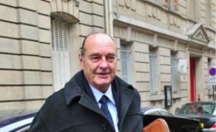 Jacques Chirac devant son bureau parisien, le 1er février.