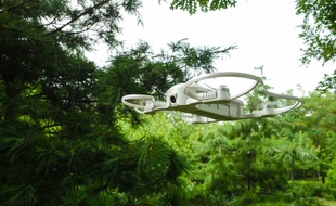 Le drone Dobby ne pèse que 199 grammes.