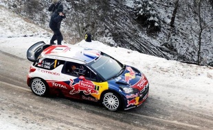 Le Français Sébastien Loeb (Citroën DS3) était toujours en tête du 80e Rallye Monte-Carlo, 1re manche du Championnat du monde (WRC), après les trois premières épreuves spéciales de la 1re journée (ES5 à ES7) disputées jeudi matin en Ardèche et en Haute-Loire.