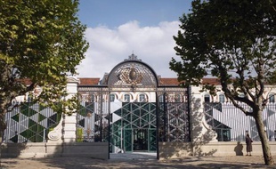 Du 14 au 31 mars prochain, Saint-Etienne sera la capitale mondiale du design, en organisant sa 8e biennale internationale consacrée à cet art, qui devrait conforter son image de ville résolument tournée vers l'innovation et la création.