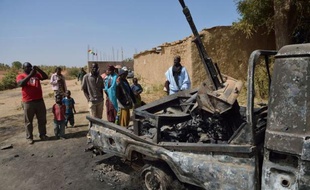 Les islamistes armés, qui ont perdu en 48 heures deux de leurs trois bastions dans le Nord du Mali, reconquis par les soldats français et maliens, regroupent leurs forces dans l'extrême nord-est du pays, où ils restent dangereux, sur le territoire malien et au-delà, selon des experts.