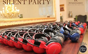 L'Hôtel Renaissance propose une Silent Garden Party où les participants écoutent les mix via des casques