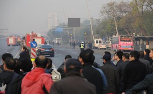 La police chinoise a arrêté vendredi un suspect qui aurait avoué être l'auteur de la série d'explosions qui ont fait un mort mercredi devant le siège du Parti communiste d'une ville du nord, quelques jours après un attentat perpétré au coeur de Pékin.
