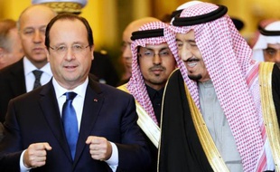 François Hollande a choyé les milieux d'affaires saoudiens lundi, au dernier jour d'une visite officielle en Arabie saoudite, posant des jalons pour l'avenir en l'absence de signature de contrats majeurs au cours de sa visite.