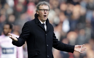 Laurent Blanc, l'entraîneur du PSG, le 18 janvier 2015, contre Evian, au Parc des Princes.