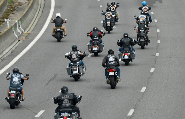 Casques de moto : La nouvelle réglementation laisse les motards partagés entre l'envie de sécurité et la peur de casquer