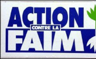 L'ONG française Action contre la faim (ACF) a récupéré lundi les corps de ses 16 employés tués ce week-end dans le nord-est du Sri Lanka où l'armée a procédé à de nouveaux bombardements ignorant la mise en garde des rebelles tamouls contre le déclenchement d'une guerre totale.