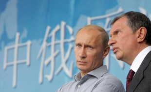 Mais "la hausse des exportations de brut est le reflet d'un déplacement stratégique important vers l'Est pour la Russie", commentait cette semaine dans une note le centre d'analyse Eurasia Group.