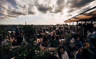 Vue du rooftop des Galeries Lafayette et son restaurant Créatures