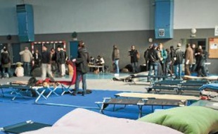 Une cinquantaine de militants a investi hier le gymnase Pierre Montané.