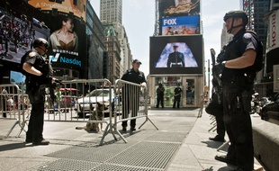 Sécurité renforcée à Times Square après la tuerie de Chattanooga.