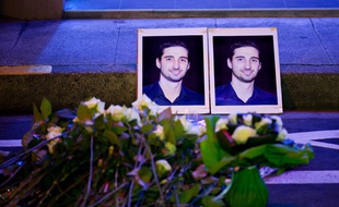 La photo de Jérémy Roze, lors d'une marche en hommage au jeune homme tué d'un coup de couteau en février 2011 à Toulouse..