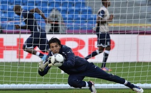 L'Italie redoute dans le groupe C, un arrangement entre l'Espagne et Croatie pour se séparer sur un 2-2 (ou 3-3, etc.) qui éliminerait lundi la Squadra Azzurra même si elle bat l'Eire, mais Espagnols et Croates le jurent: il n'y aura pas d'arrangements.