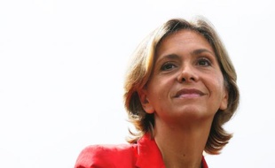 Chef de file de l'opposition UMP en Ile-de-France, Valérie Pécresse a lancé samedi la "longue marche de l'alternance" qui débutera avec les municipales, tremplins pour les régionales de 2015 où la voie s'est dégagée pour elle après le retrait de Roger Karoutchi.