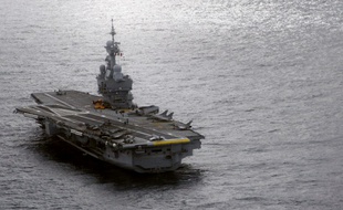 Porte-avions Charles de Gaulle.
