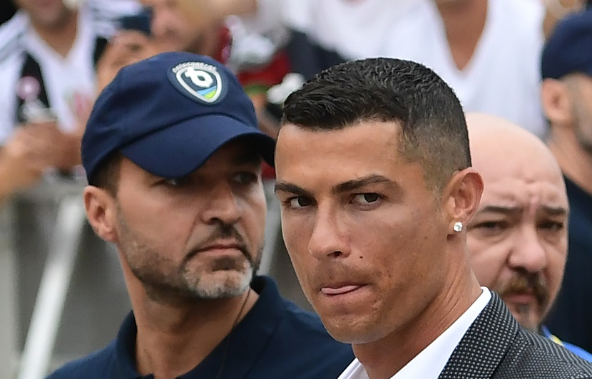 Houston On A Un Problème Ronaldo Cherche à Rapatrier à Turin Une Machine Anti Gravité De La Nasa Restée à Madrid