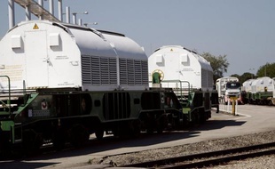 Un train de combustibles irradiés italiens à destination de l'usine Areva de Beaumont-Hague (Manche) est arrivé mercredi sans encombre à son terminus, à Valognes, a constaté un photographe de l'AFP.