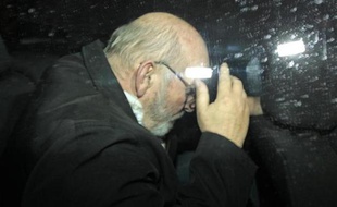 Jean-Claude Mas, le fondateur de la société de prothèses mammaires PIP, à sa sortie du tribunal de Marseille, le 26 janvier 2012.