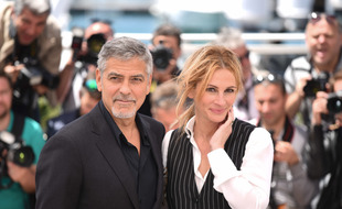 Les acteurs George Clooney et Julia Roberts