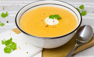 (Illustration) Une soupe carotte gingembre.