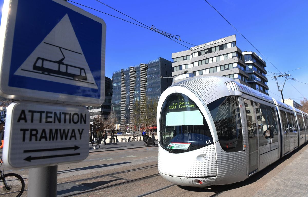 Vénissieux : Un homme poignardé à mort sur les voies du tram