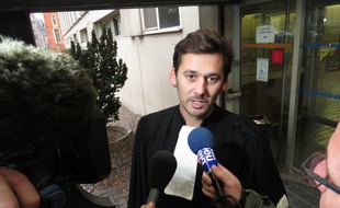 L'avocat des accusés, Guillaume Ghestem, à la sortie du tribunal.