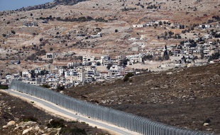 Israël a conquis une grande partie du Golan, soit 1.200 km2, lors de la guerre des Six Jours en 1967 et l'a annexée en 1981.