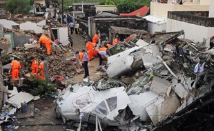 Les débris de l'avion de TransAsia Airways qui s'est écrasé le 23 juillet 2014 près de l'aéroport de Magong, sur une île de l'archipel de Penghu, faisant 48 victimes, dont 2 jeunes françaises